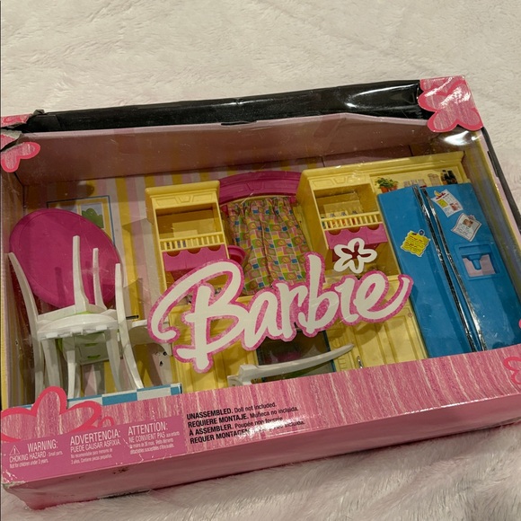 Colorful Barbie Kitchen Set - Picture 3 of 3